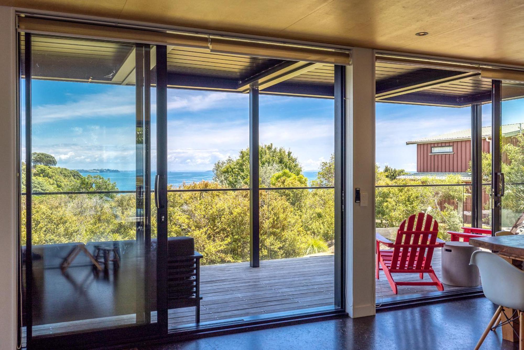 Empire Views Holiday home Oneroa