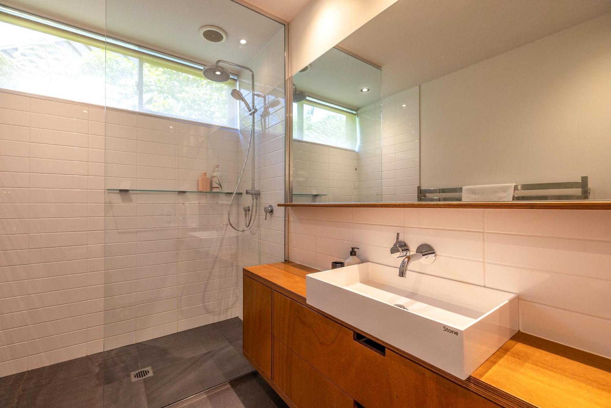 Holiday home Empire Views Oneroa